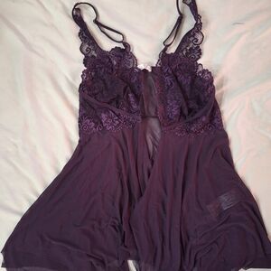 Elegant Lace Trim Purple Nightgown